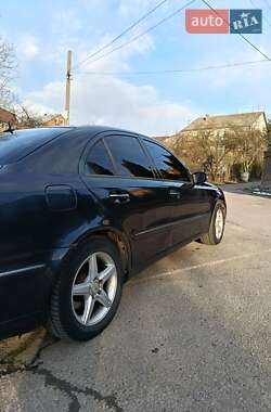 Седан Mercedes-Benz E-Class 2002 в 