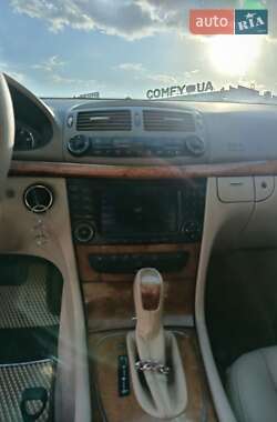 Седан Mercedes-Benz E-Class 2002 в 