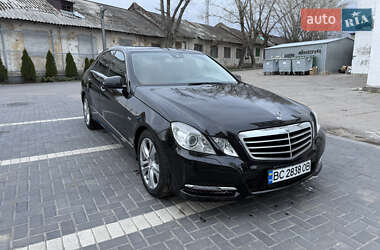 Седан Mercedes-Benz E-Class 2012 в 