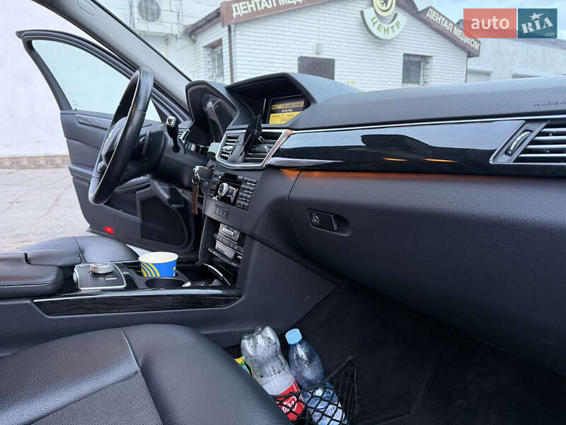 Седан Mercedes-Benz E-Class 2012 в Кропивницькому