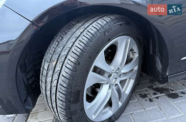 Седан Mercedes-Benz E-Class 2012 в 