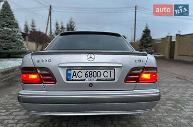 Седан Mercedes-Benz E-Class 2000 в 