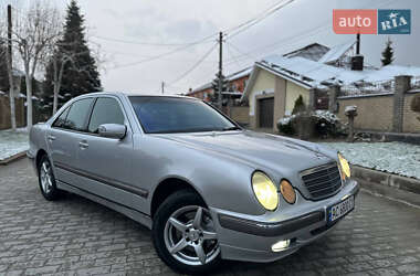 Седан Mercedes-Benz E-Class 2000 в 