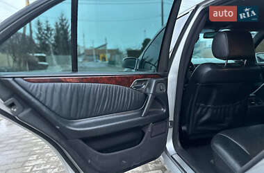 Седан Mercedes-Benz E-Class 2000 в 