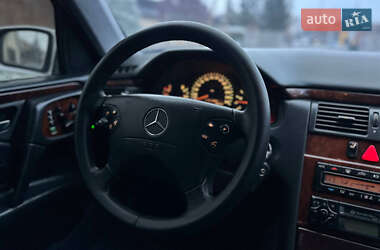 Седан Mercedes-Benz E-Class 2000 в 