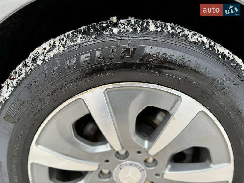 Седан Mercedes-Benz E-Class 2013 в Міжгір'ї фото 5 Седан Mercedes-Benz E-Class 2013 в Міжгір'ї