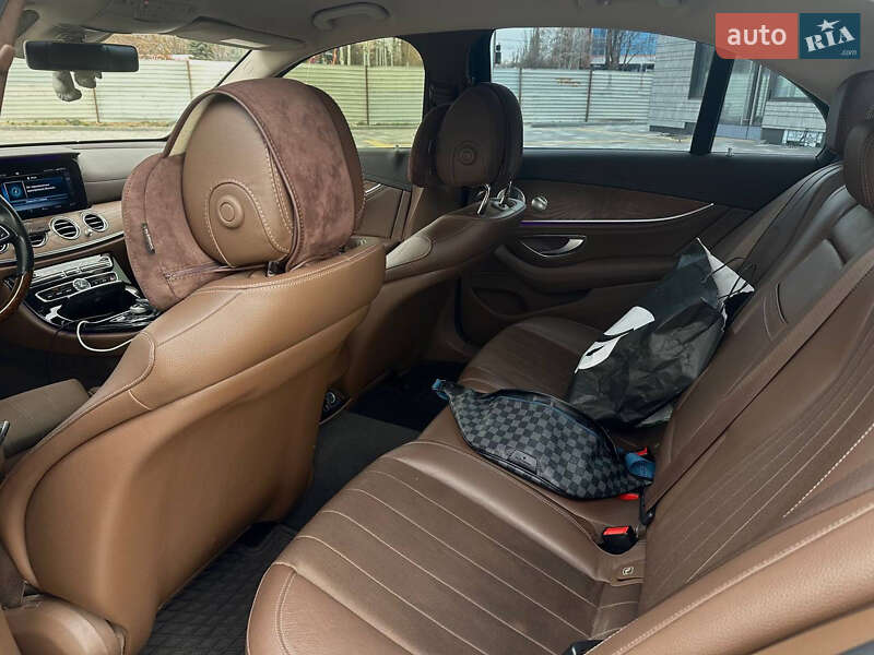 Седан Mercedes-Benz E-Class 2016 в Кривом Роге