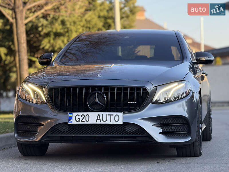Седан Mercedes-Benz E-Class 2017 в Києві