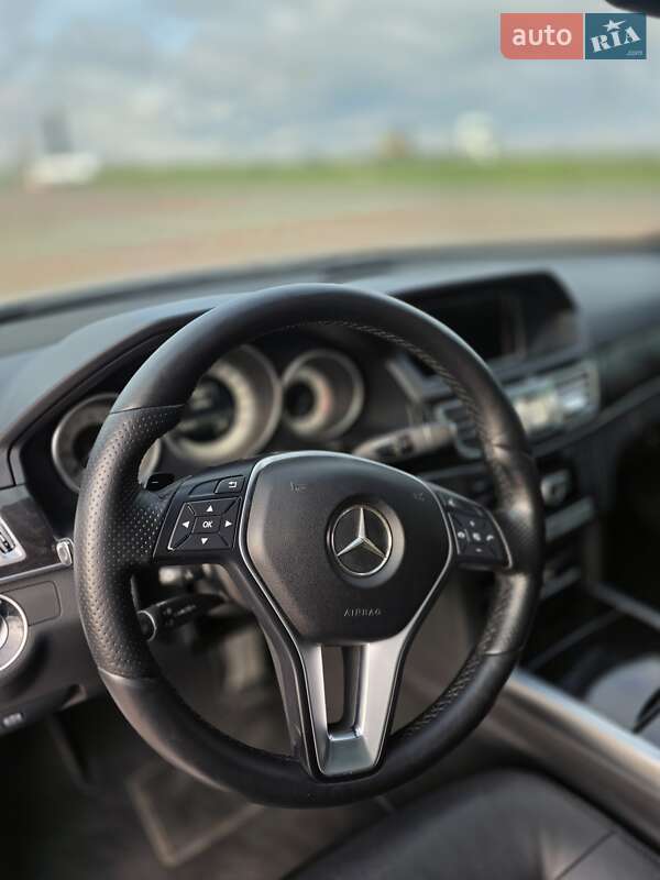 Седан Mercedes-Benz E-Class 2013 в Умані