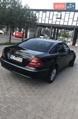 Седан Mercedes-Benz E-Class 2002 в 