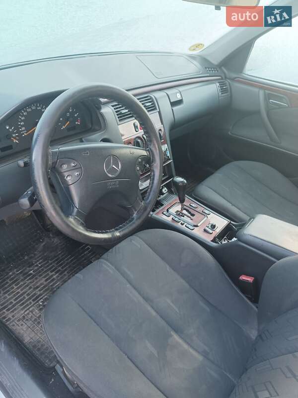 Седан Mercedes-Benz E-Class 1999 в Вінниці