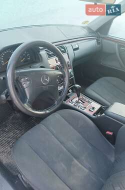 Седан Mercedes-Benz E-Class 1999 в 