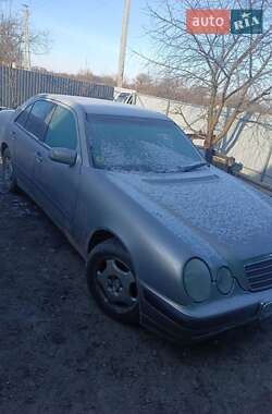 Седан Mercedes-Benz E-Class 1999 в 
