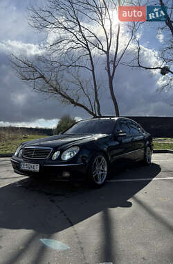 Седан Mercedes-Benz E-Class 2003 в 