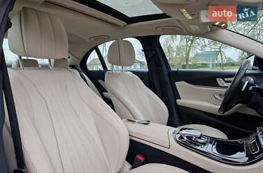 Седан Mercedes-Benz E-Class 2016 в 