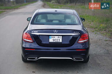 Седан Mercedes-Benz E-Class 2016 в 