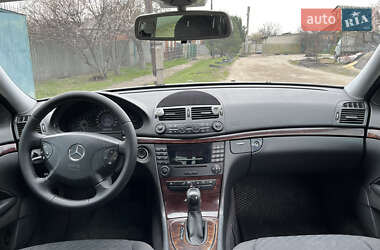 Седан Mercedes-Benz E-Class 2003 в 