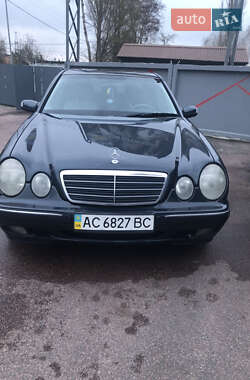 Седан Mercedes-Benz E-Class 1999 в Вараші