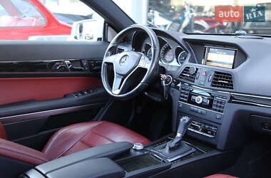 Купе Mercedes-Benz E-Class 2011 в 