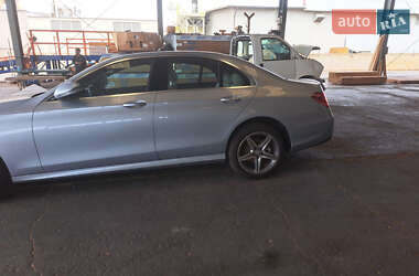 Седан Mercedes-Benz E-Class 2016 в 