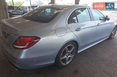 Седан Mercedes-Benz E-Class 2016 в 
