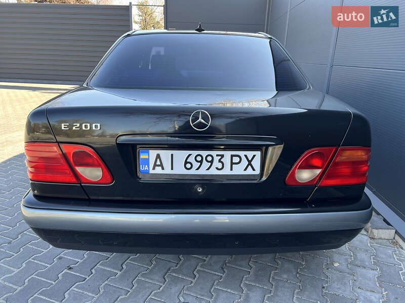 Седан Mercedes-Benz E-Class 1998 в Киеве