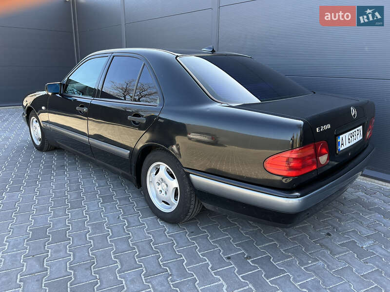 Седан Mercedes-Benz E-Class 1998 в Киеве