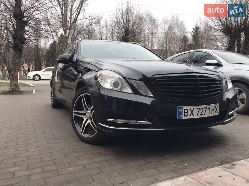 Mercedes-Benz E-Class 2011 Mercedes-Benz E-Class 2011