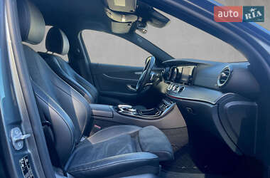 Седан Mercedes-Benz E-Class 2017 в 