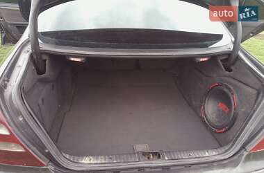 Седан Mercedes-Benz E-Class 2002 в 