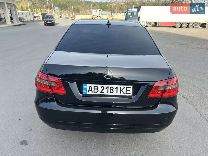 Седан Mercedes-Benz E-Class 2011 в Могилев-Подольске