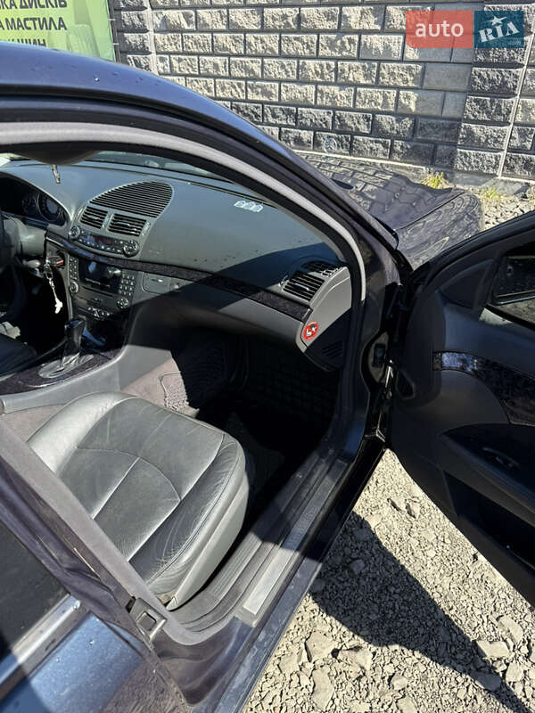 Седан Mercedes-Benz E-Class 2003 в Камне-Каширском