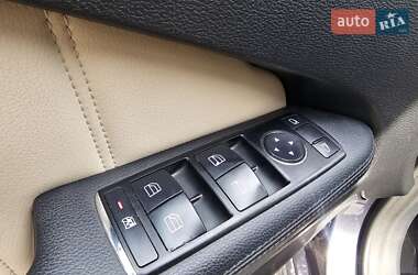Седан Mercedes-Benz E-Class 2010 в 