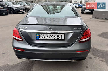 Седан Mercedes-Benz E-Class 2017 в 