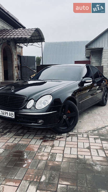 Седан Mercedes-Benz E-Class 2004 в 