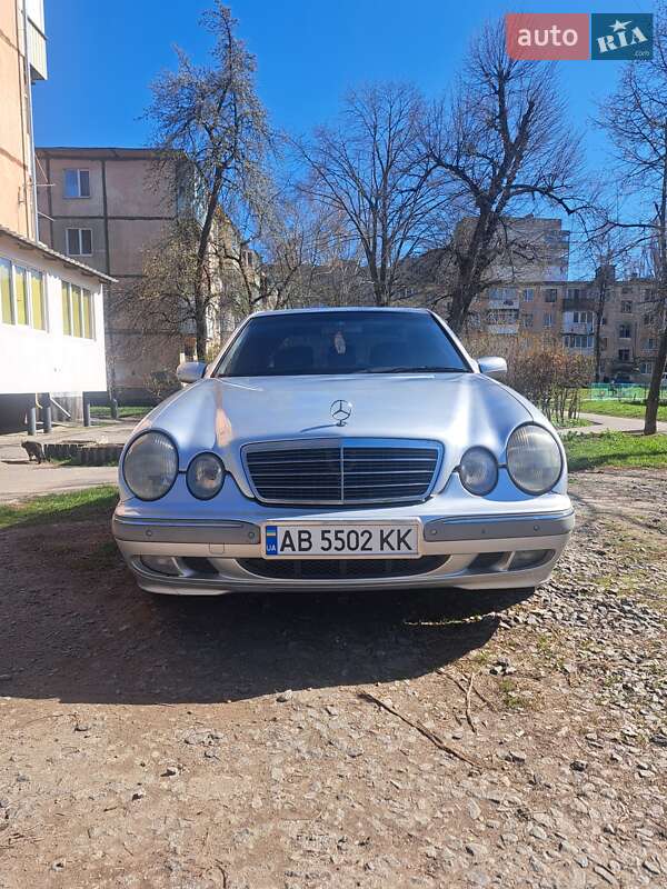 Mercedes-Benz E-Class 2001