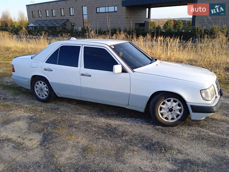 Седан Mercedes-Benz E-Class 1994 в Луцке