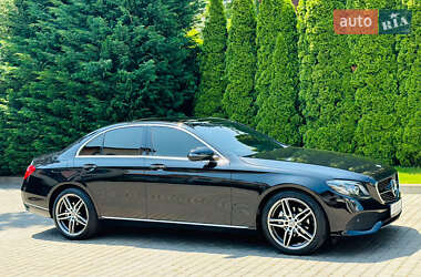 Седан Mercedes-Benz E-Class 2017 в 