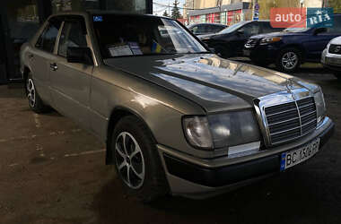 Седан Mercedes-Benz E-Class 1990 в 