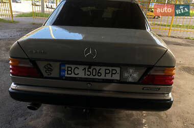Седан Mercedes-Benz E-Class 1990 в 