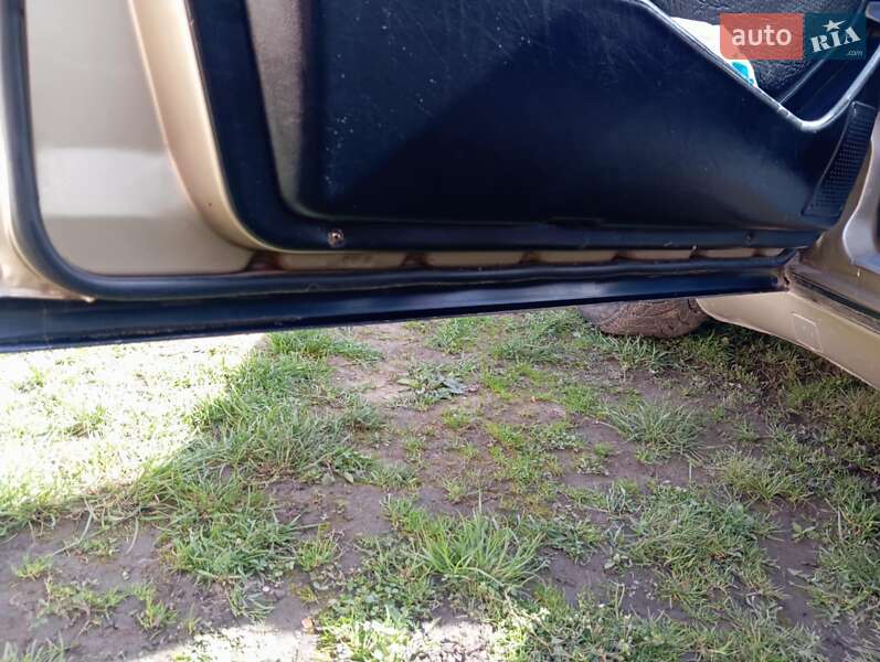 Седан Mercedes-Benz E-Class 1992 в Івано-Франківську фото 18 Седан Mercedes-Benz E-Class 1992 в Івано-Франківську