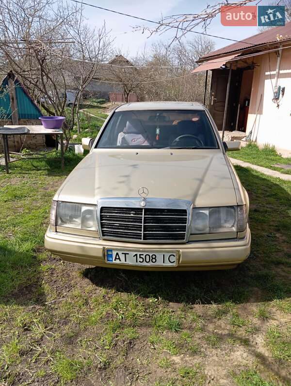 Седан Mercedes-Benz E-Class 1992 в Івано-Франківську фото 21 Седан Mercedes-Benz E-Class 1992 в Івано-Франківську