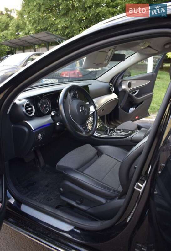 Універсал Mercedes-Benz E-Class 2017 в Житомирі