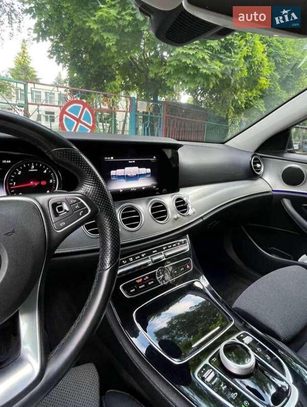 Mercedes-Benz E-Class 2017