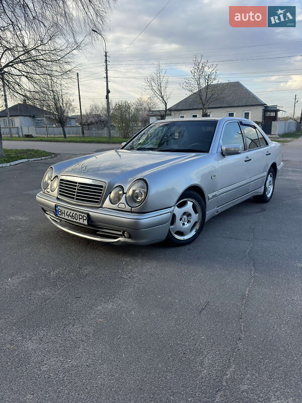 Седан Mercedes-Benz E-Class 1996 в 