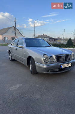 Седан Mercedes-Benz E-Class 1996 в 