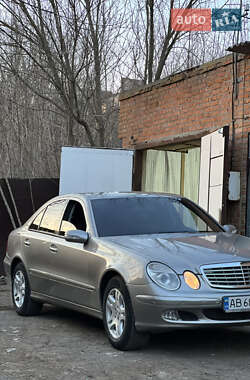 Седан Mercedes-Benz E-Class 2003 в 