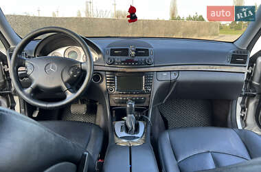 Седан Mercedes-Benz E-Class 2005 в 