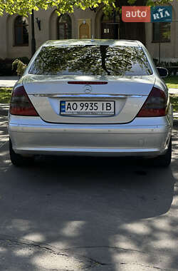Седан Mercedes-Benz E-Class 2006 в 