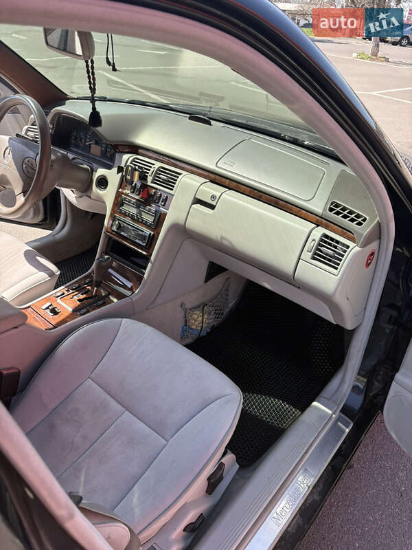 Седан Mercedes-Benz E-Class 1999 в Одессе